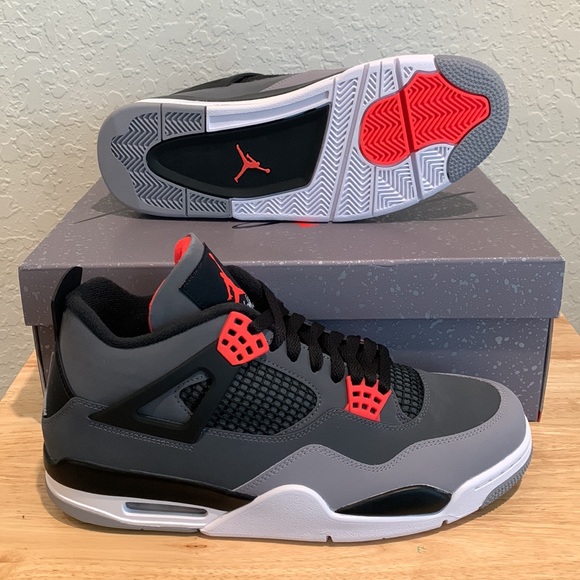 NIKE AIR JORDAN 4 RETRO SNEAKERS - Picture 9 of 10